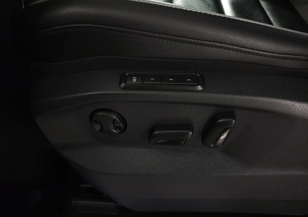 Volkswagen Tiguan cena 134999 przebieg: 141000, rok produkcji 2021 z Głuszyca małe 781
